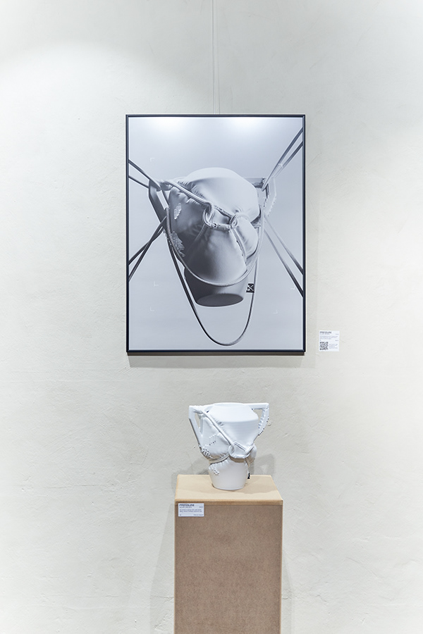 Skulptur Pressure auf der Process Exhibition